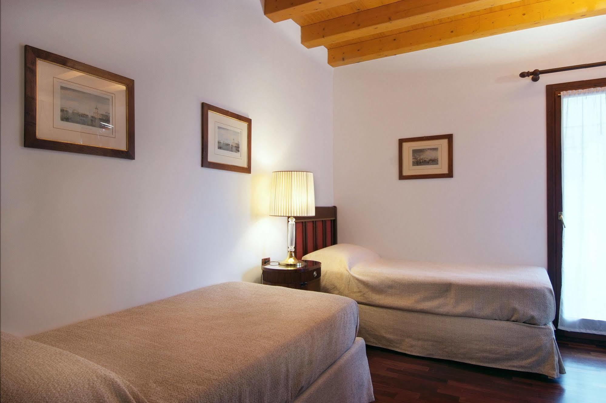 Villa Dacri Venetië-Lido Buitenkant foto